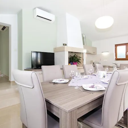 Holiday home Luxurious In With Sauna