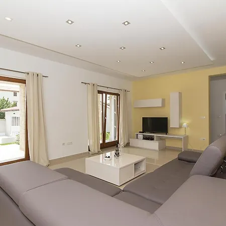 Holiday home Luxurious In With Sauna *