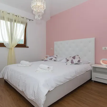 Luxurious In With Sauna Holiday home Vodnjan