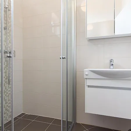 בית נופש Luxurious In With Sauna